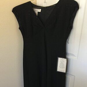 Jones New York, sz 10 cocktail dress with beaded front accent